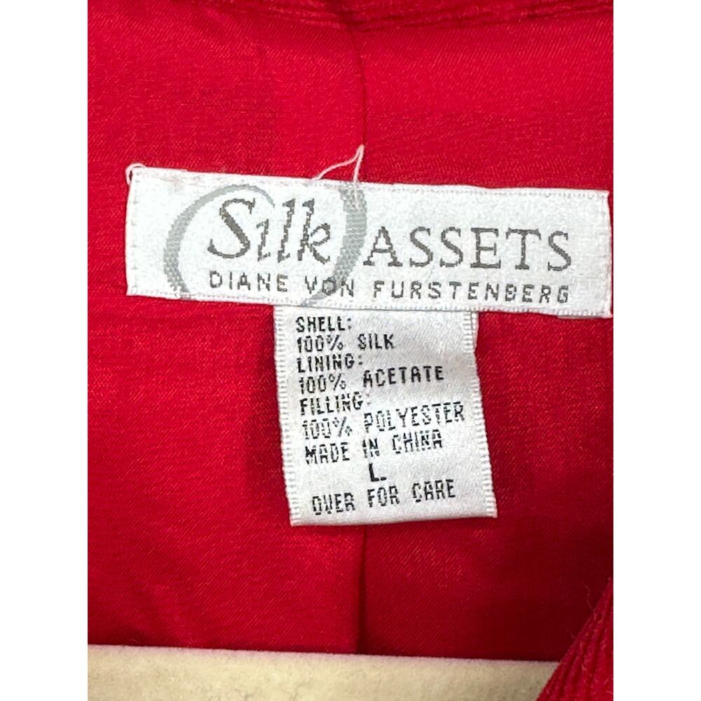 Diane von Furstenberg Silk Assets VTG Red Quilted Jacket Womens L Convertible - Picture 3 of 9